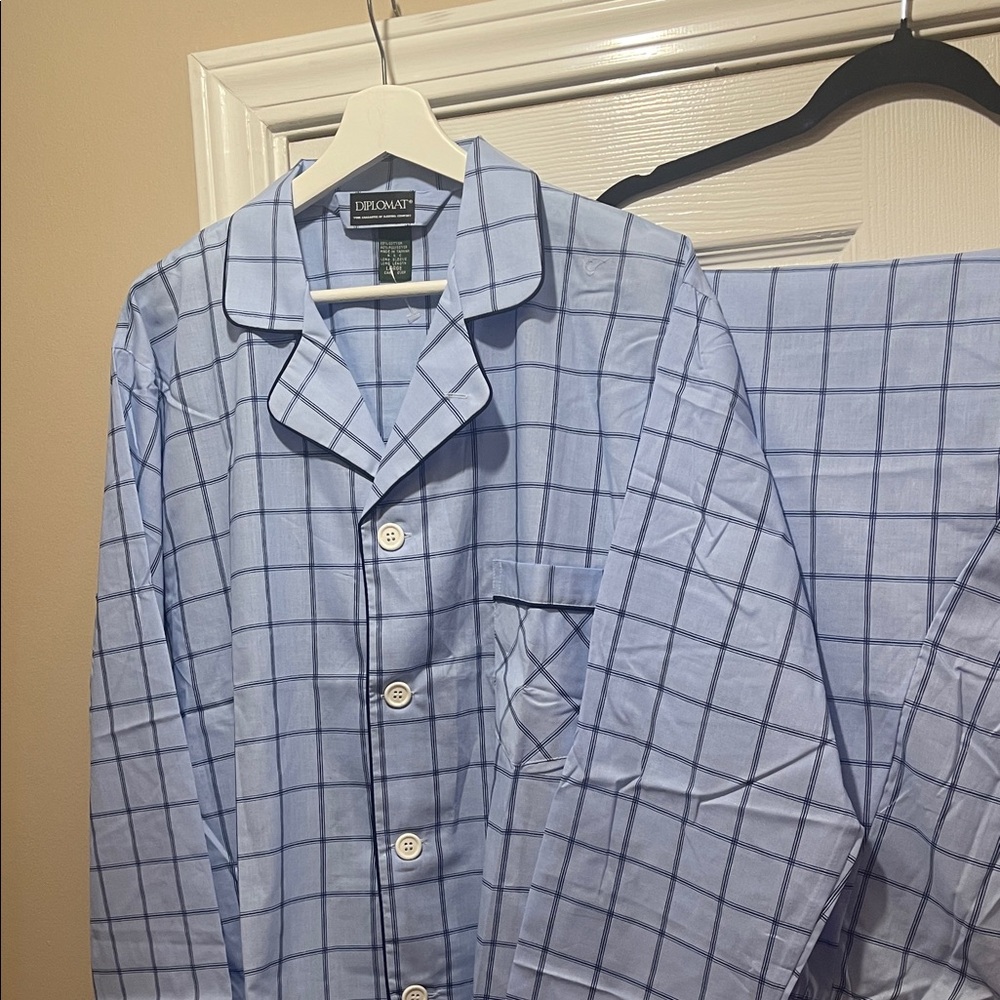 Diplomat Men's Light Blue Checkered Pajamas NWOT Never Worn